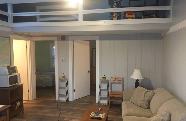Warm and inviting 2 bedroom condo just steps from the Beach. Seaside 2 BR Condo