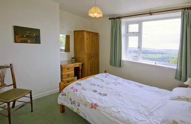 Warm comfortable 4 star cottage in Pennine Yorkshire. Halifax