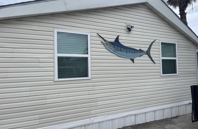 Water Front 2BR/2BA MARLIN COTTAGE