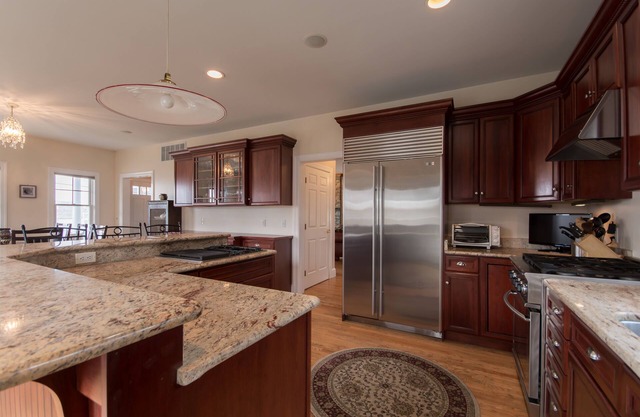 Water Views, Walk to Beach! 4 Bdrm Home + 1 Bdrm Cottage!