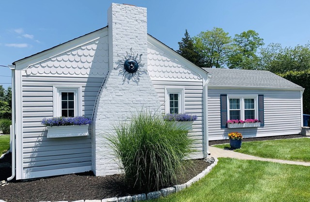 Waterford, Connecticut Beautiful 'Coastal Living' 🏡Beach Cottage.☀️☀️🇺🇸2 BR