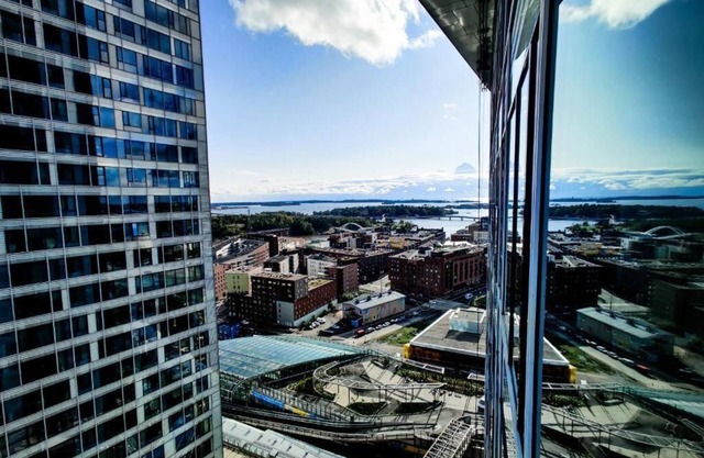 Waterfront 1 Bedroom 50m2 Skyscraper Suite in Kalasatama.