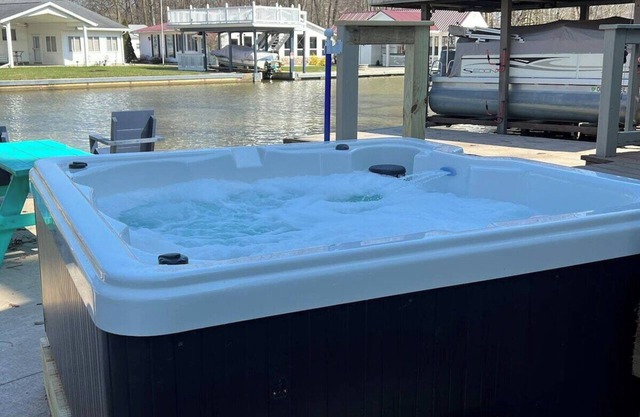 Waterfront house with hot tub private dock!