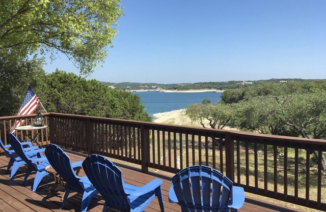 Waterfront Lake Travis Home in Point Venture, Sleeps up to 12, Big Outdoor Deck