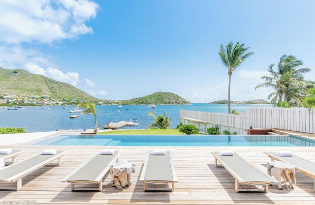 Waterfront luxury villa