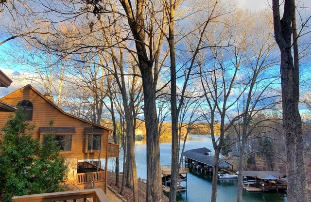 Waterfront, Paddle Boards/Kayaks & FirePit, Pet