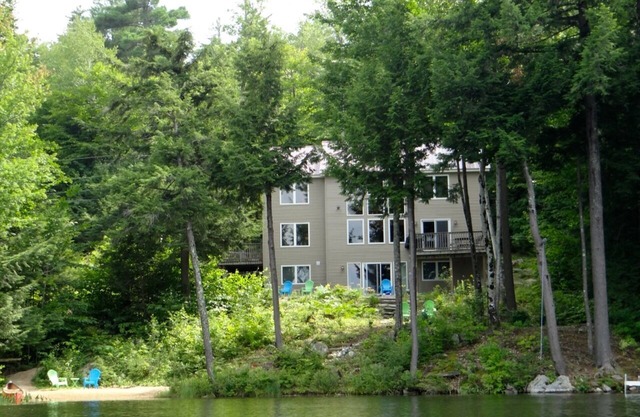 Waterfront, Private Beach, A/C, Near N. Conway, Skiing, White Mountains