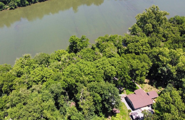 Waterfront Retreat on the Shenandoah River 7 miles from National Park