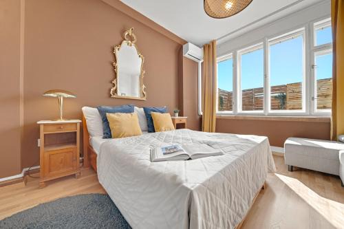 Waterfront River Side Roof Top Apartment - Terrace with city view