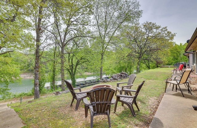 Waterfront Shell Knob Haven: Fire Pit, Lake Access