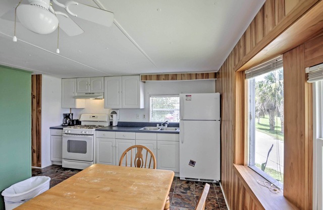 Waterfront Silver Springs Home on Mill Dam Lake!