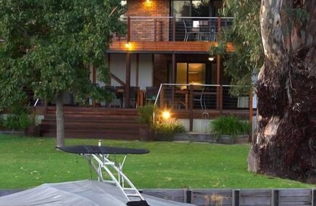 Waterfront Taj at BUNDALONG