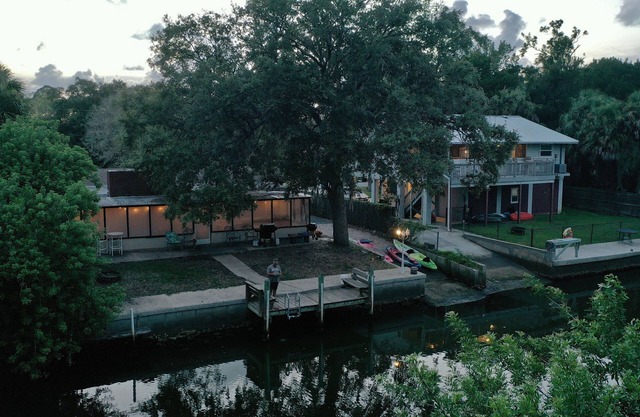 WATERFRONT DEAL! Boat Dock/Ramp Kayaks SUP Easy Gulf Fish Manatees