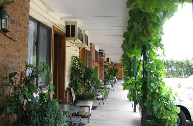 Wayfarer Motel