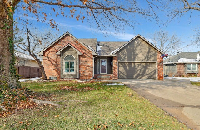 Weekend oasis, spacious, w/pool & game room