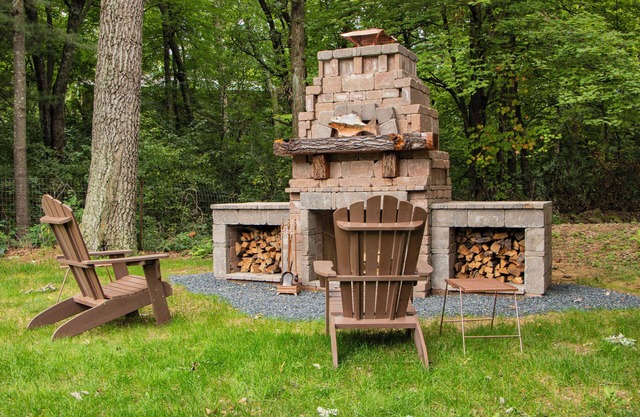 Welcome to Dells Escape: A Historic Getaway on Dells Mill Pond