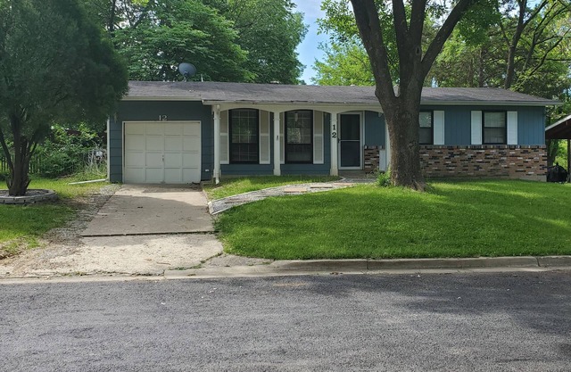 Welcome to the Midwest - Family Friendly with Yard