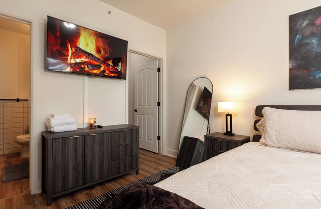 Welcome to your cozy central retreat in Coeur d'Alene!