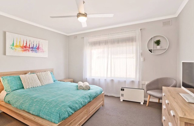 West Beach Family Beauty - 2 Bed Home