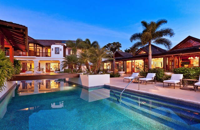 West Coast luxury 4 BR Villa on Sandy Lane near sea, 56’saltwater pool
