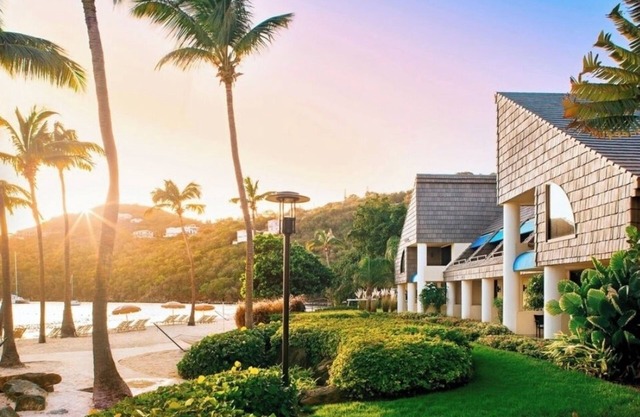 WESTIN St JOHN USVI , Fantastic beachfront villa! Steps from the beach Slps. 8