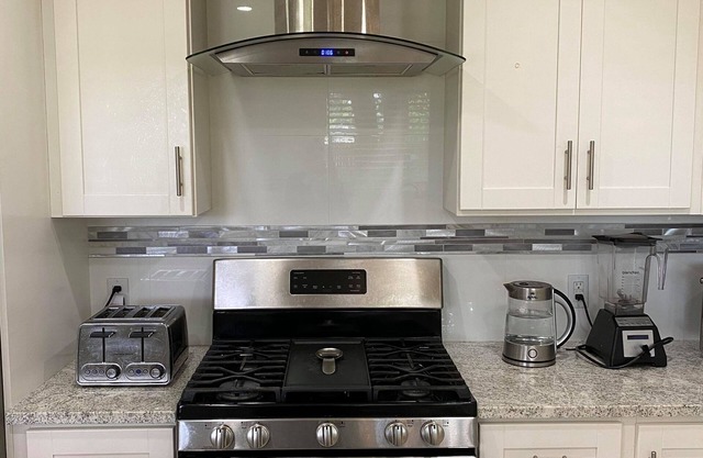 Westlake Duplex Mins To Downtown, Zilker, Barton Springs