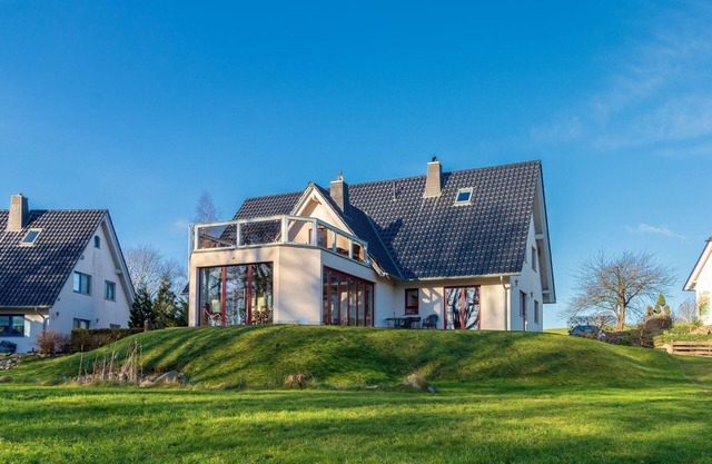 Whg 3 "Falkenturm" Ferienhaus Am "Boddenufer" Buschvitz