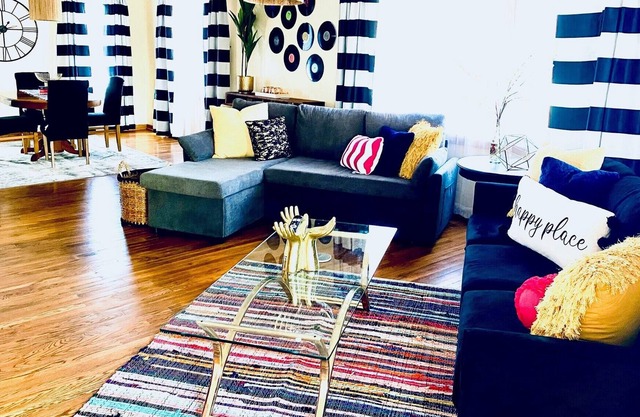 Whimsical 4BR Casa Algeria near OU & Campus Corner