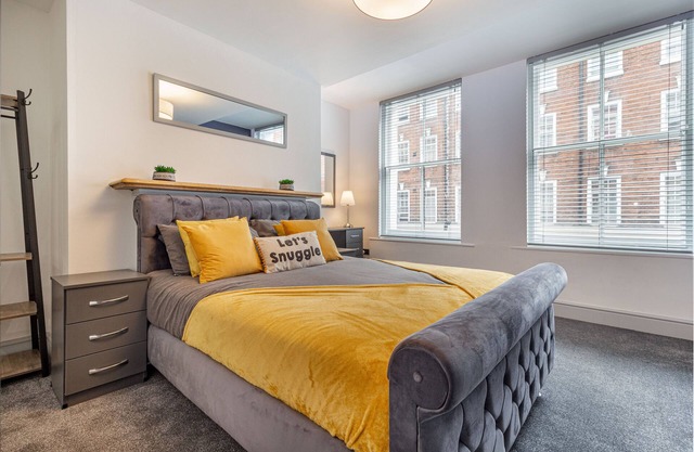 WhiskAwayStays Foregate Street Apartment 2