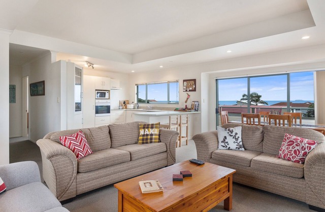 White Island Views - Ohope Holiday Home