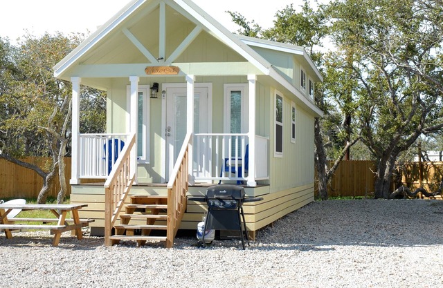 White Oak -Beautiful Cottage - Perfect For a Family Getaway