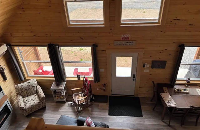 White Rock Cabin #3nn
