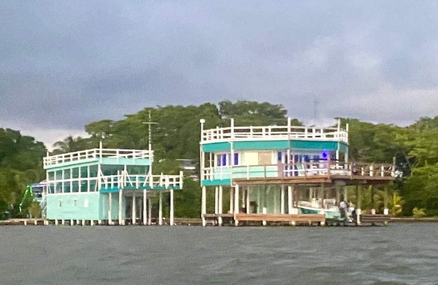 White Sand Beach-Front Cottages to Snorkel, Kayak, and Dive off beach frontage!
