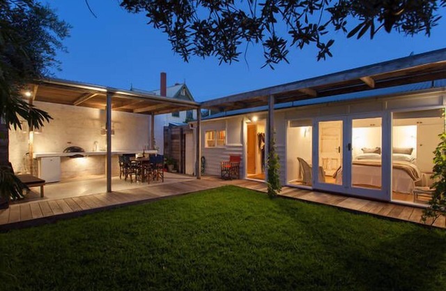 Whitelodge on Long Island 100 metres to beach, pet friendly