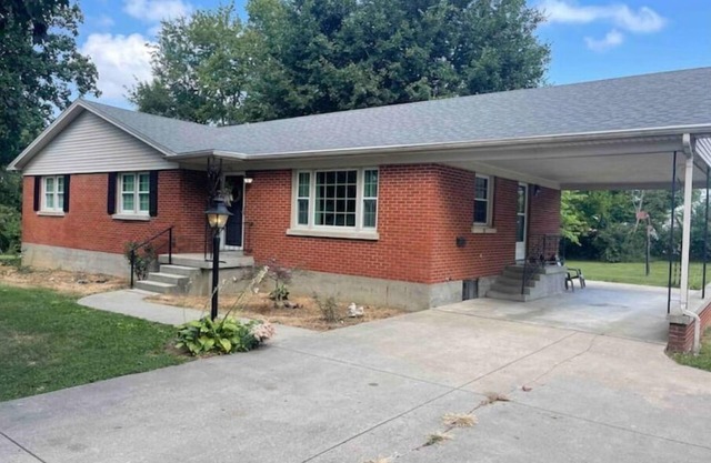 Who Loves Ya, Bourbon, 3 bedroom/2 full baths