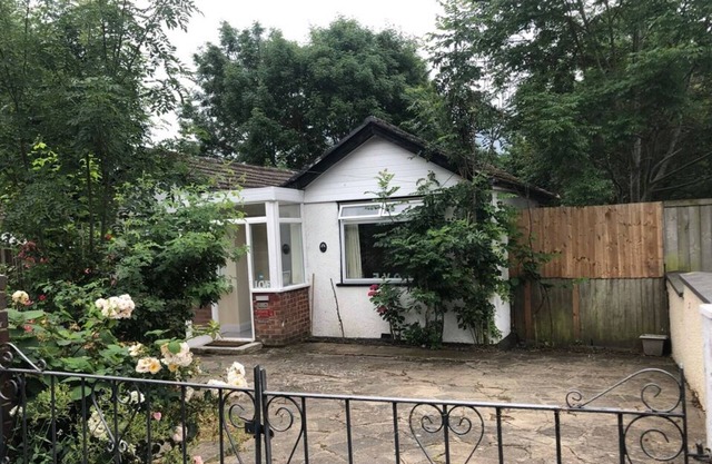 Whole House Cottage with huge Garden