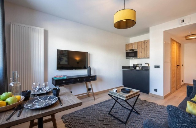 Wifi, 300m from ski slopes, swimming pool, sauna, hammam, parking, ski locker, 20-26m², Montalbert