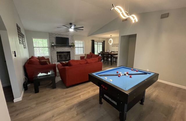 Wildwood Retreat: Oasis near the Beach & Historic. Pet-Friendly!
