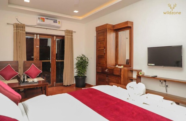 Wildzone pool villa Munnar Six rooms