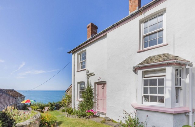 Williams Cottage - Two Bedroom House, Sleeps 4