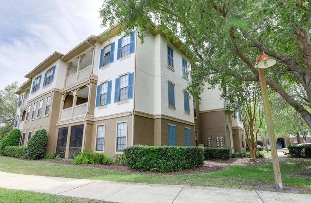 Williams Walk resort style living in Jacksonville FL! Near the beach and shops!