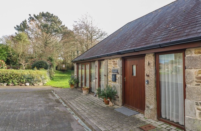 WILLOW, pet friendly, with a garden in Falmouth