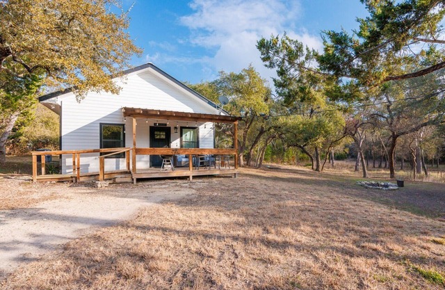 Wimberley Woods - 2/1 with loft, sleeps 6, firepit