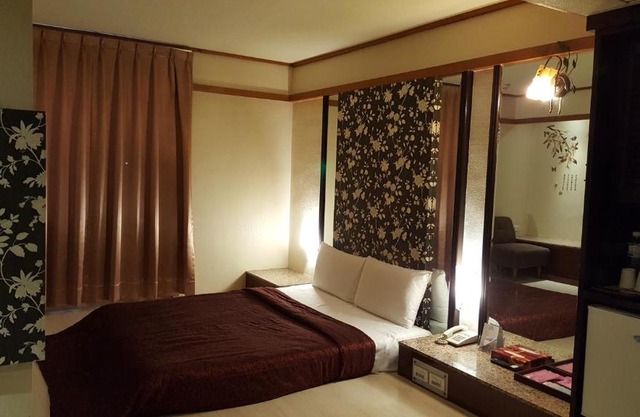 Windmill Fashion Hotel