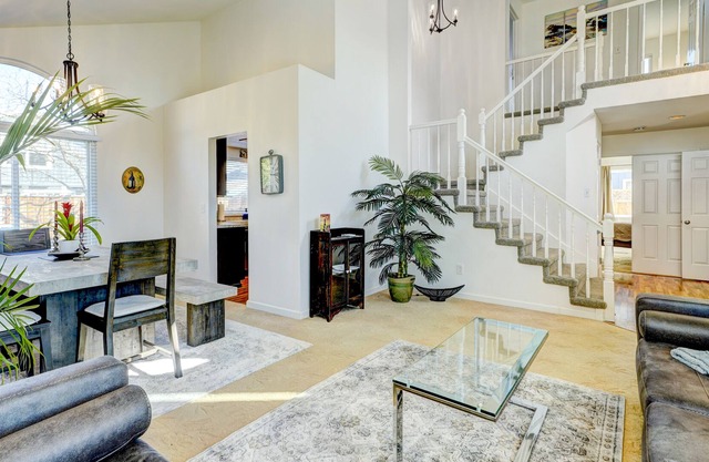 With Pool & Hot Tub, Beautifully Appointed 4BR Home!