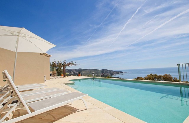 With this panoramic sea view, what happiness for your holidays!
