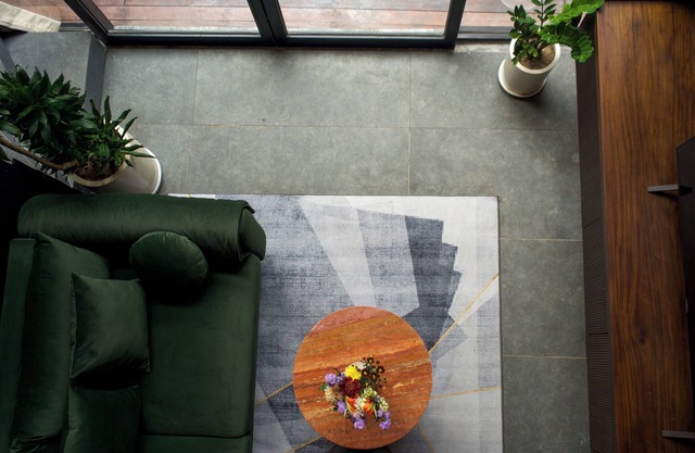 Wolu Villa Loft , Experience the allure of expansive floor-to-ceiling windows,