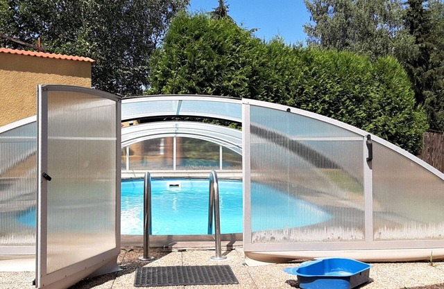 Wonderful private villa with hot tub, WIFI, private pool, TV, terrace, pets allowed and parking