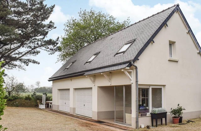 Wonderful accommodation near the water.