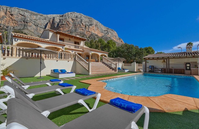 Wonderful and comfortable villa with private pool in Javea, Costa Blanca, Spain for 6 persons